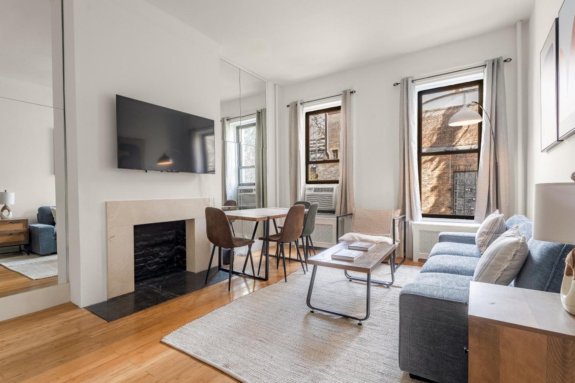 Apartamento Location In Nyc! 1bd Steps From Park Nova York